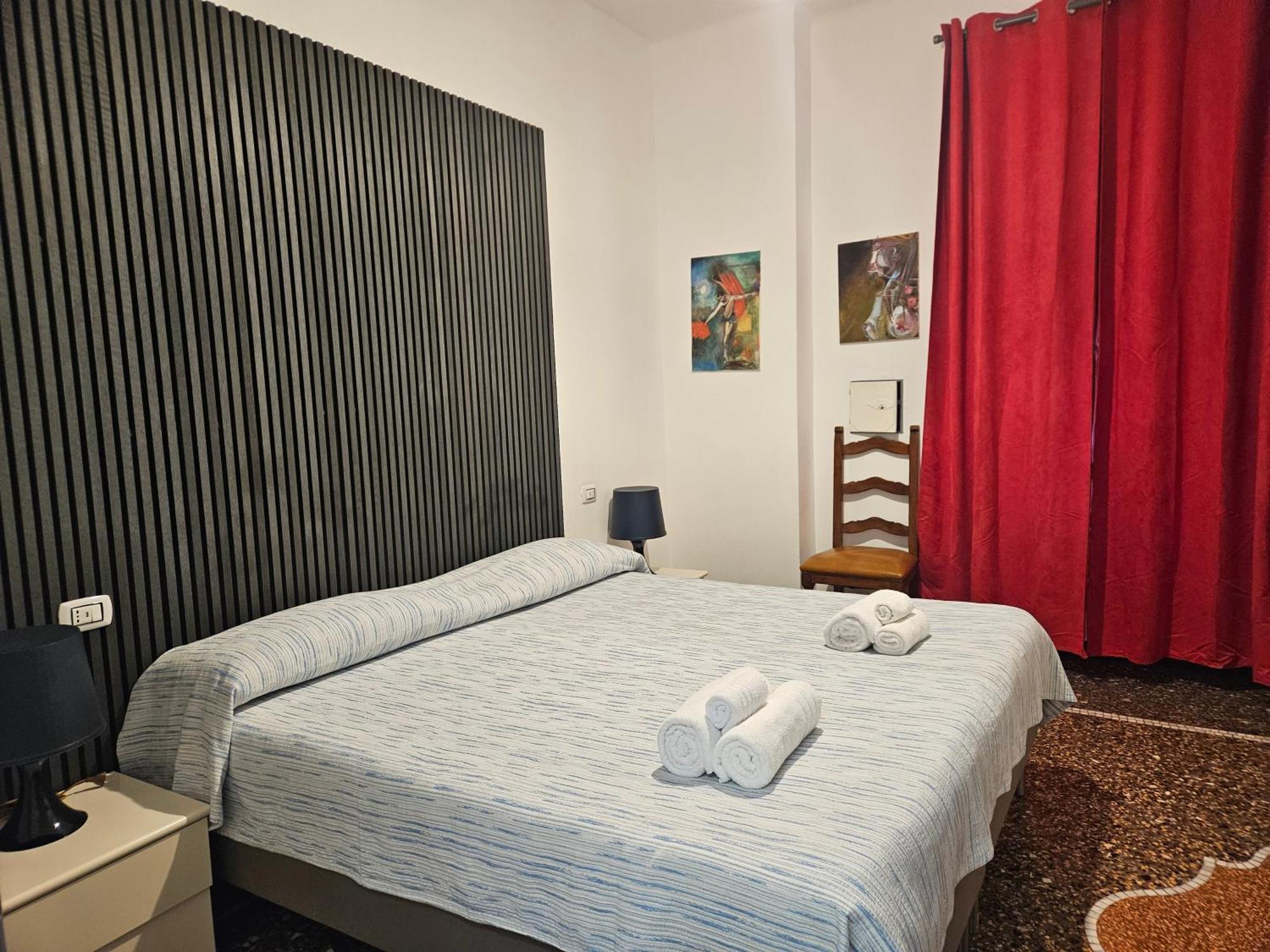 Affittacamere House Leomar Di Sara *